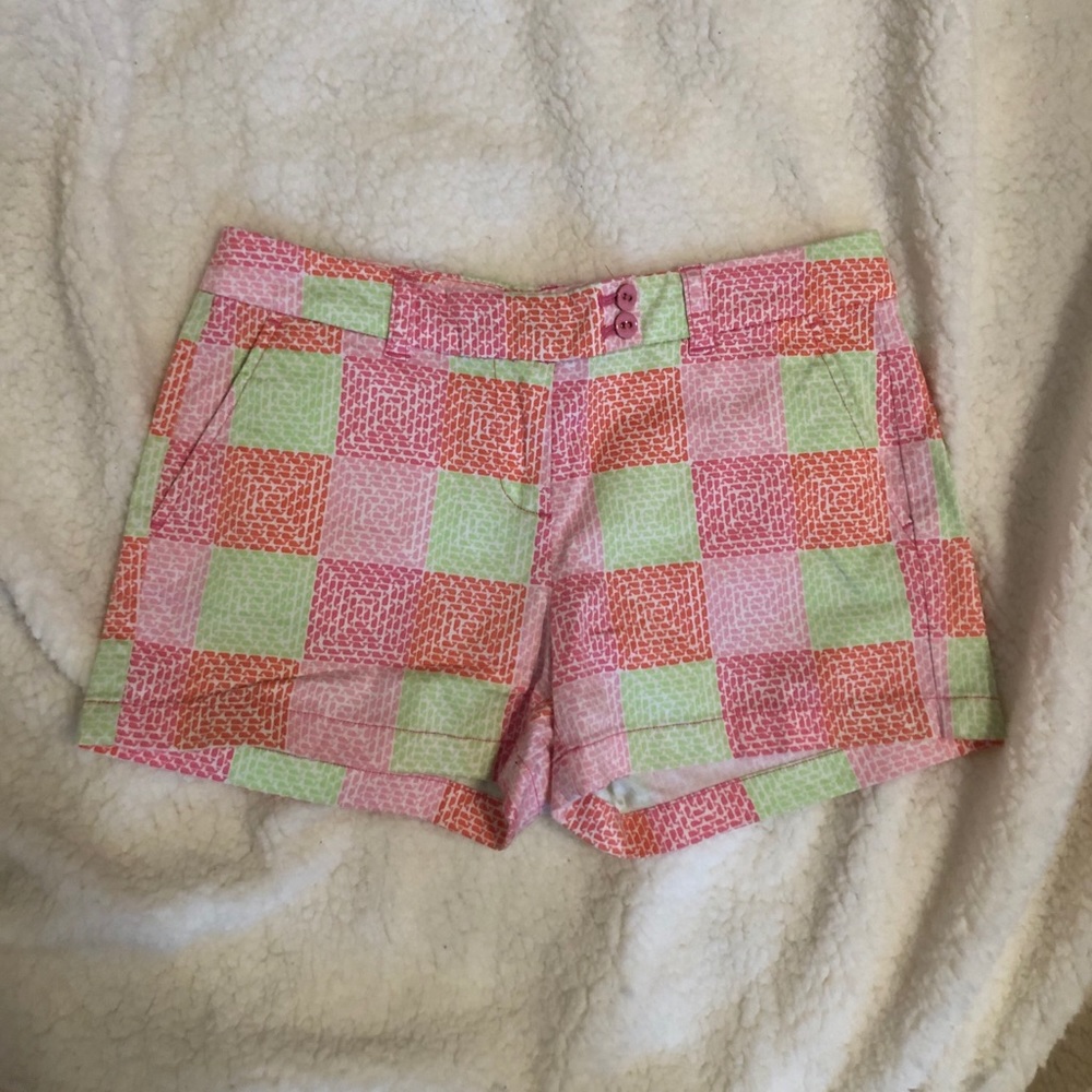 Vineyard Vines shorts!